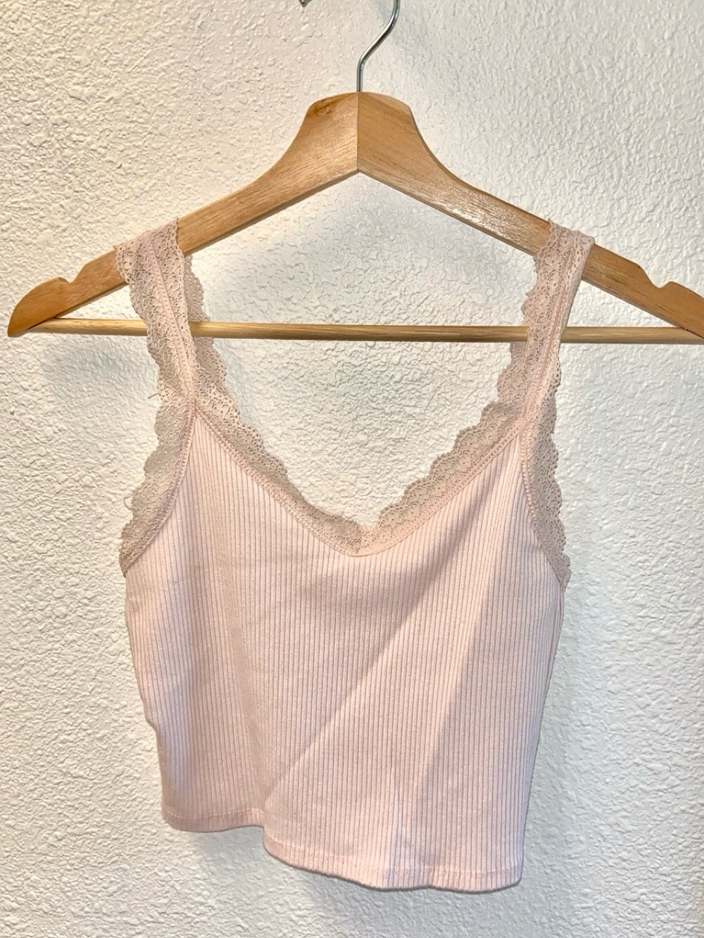 American Eagle Lace-Trim Ribbed Crop Tank in Pale Pink